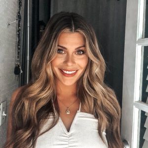 Meet your Posher, Christy